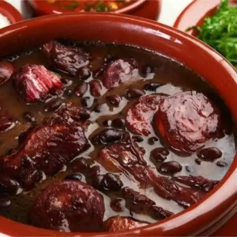 Porção de feijoada