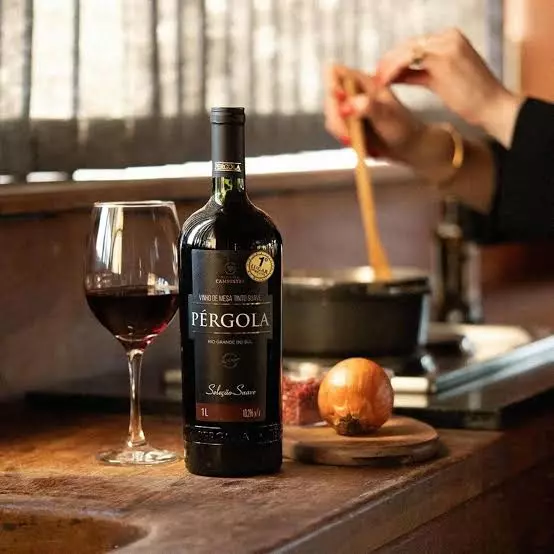 VINHO PÉRGOLA SUAVE 1L