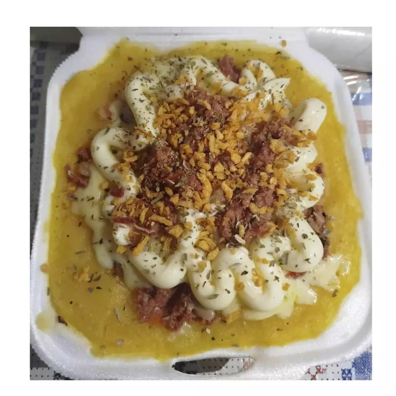 Batata recheada de carne seca