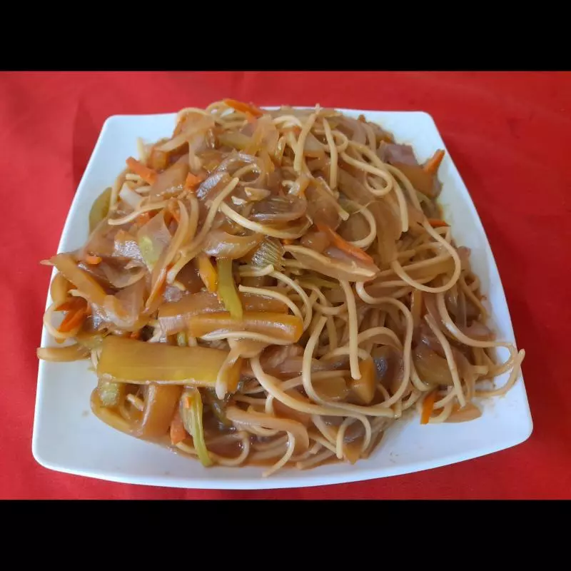 Low Mein Con Pollo - Camarón