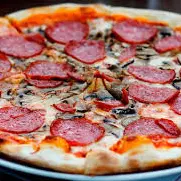 Pizzas Calabresa