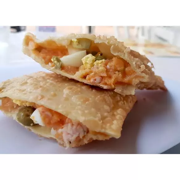 PASTEL CAMARAO C/ QUEIJO