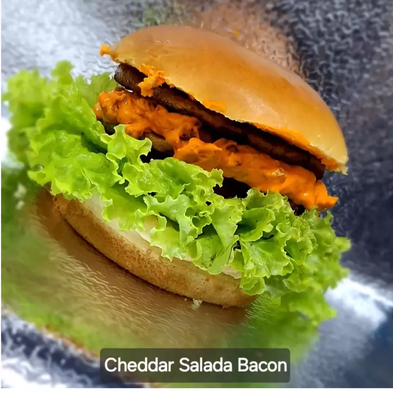 Cheddar Salada Bacon