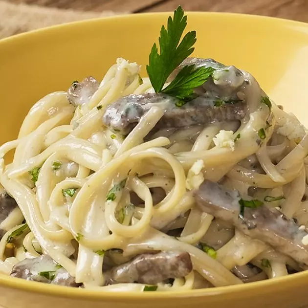 Contra Filé ao molho Gorgonzola