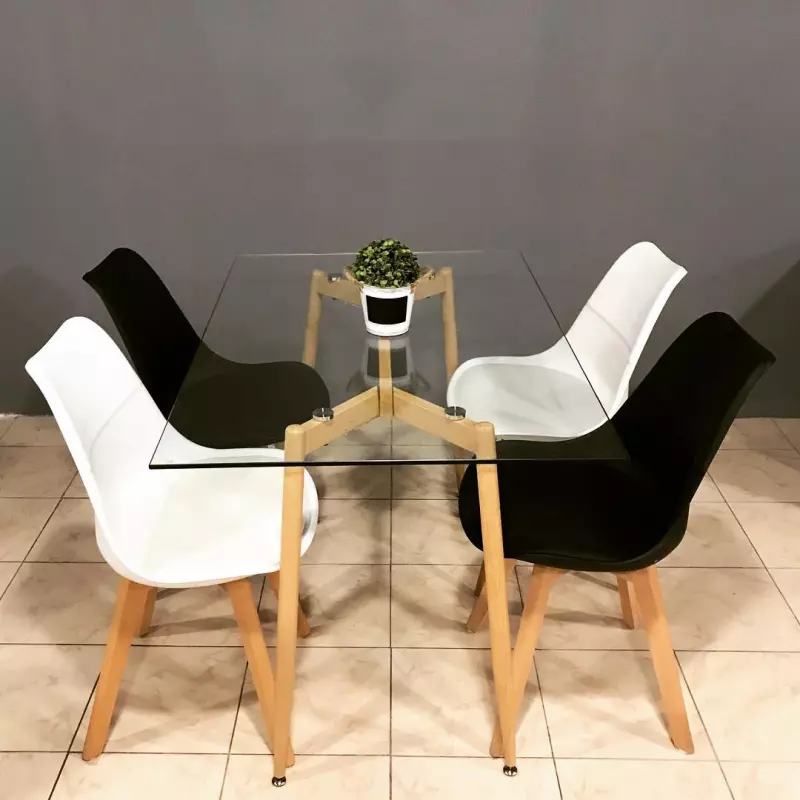 Combo Mesa 140x90 + 4 sillas Tulip