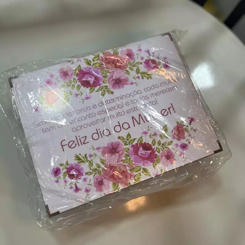 Caixa adesivada PQ Mulher CO: 104434