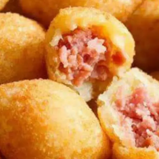 Coxinha de presunto e queijo