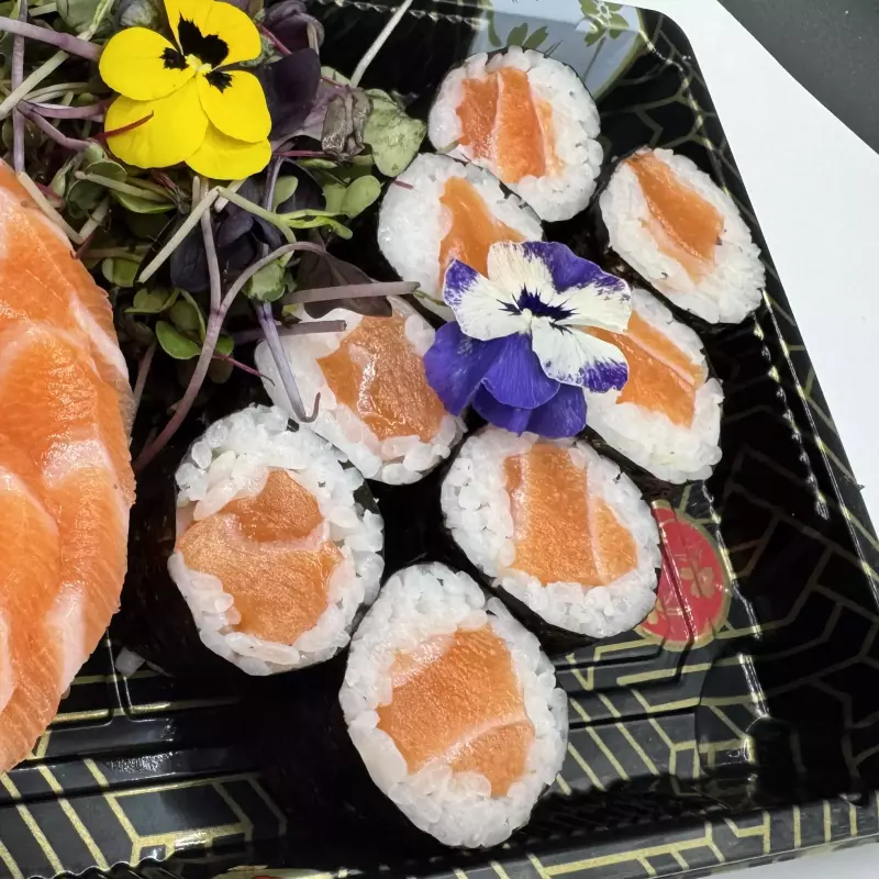 Hossomaki Salmon (8 un)