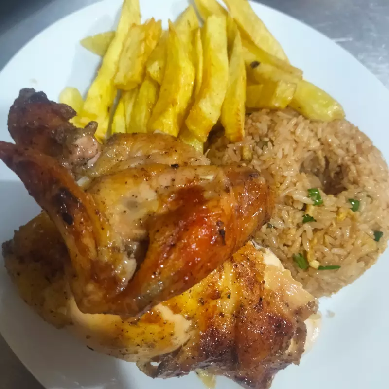 Mostritos de pollo con chaufa