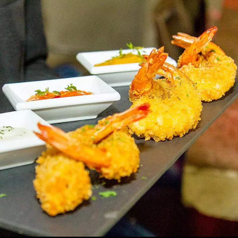 CAMARÕES CROCANTES 3 MOLHOS