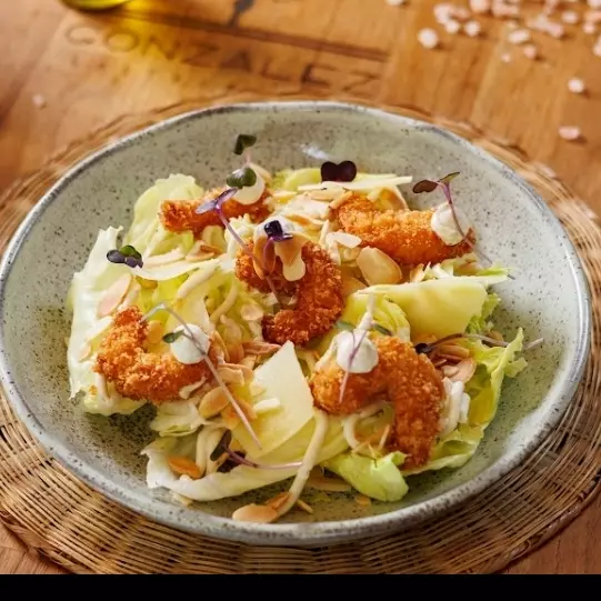 Salada de Camarão Crocante