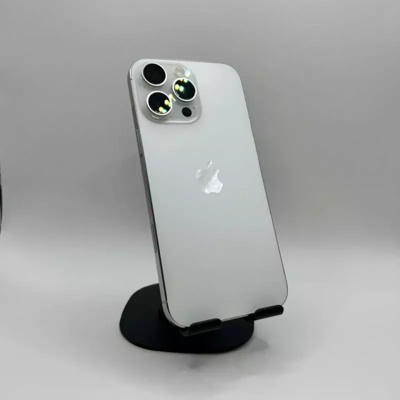 16 PRO MAX 256GB BRANCO TITÂNIO