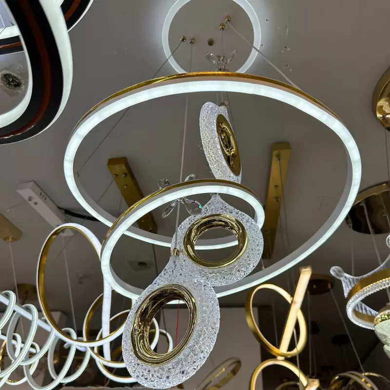 LÁMPARA REF 1070 DORADA