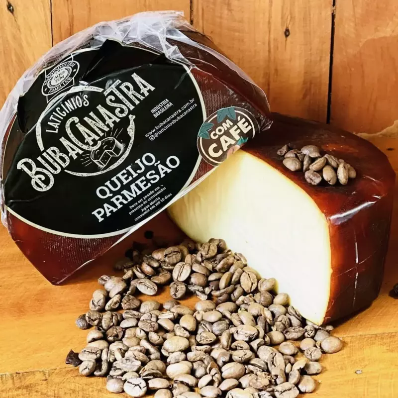 QUEIJO PARMESÃO COM CAFÉ