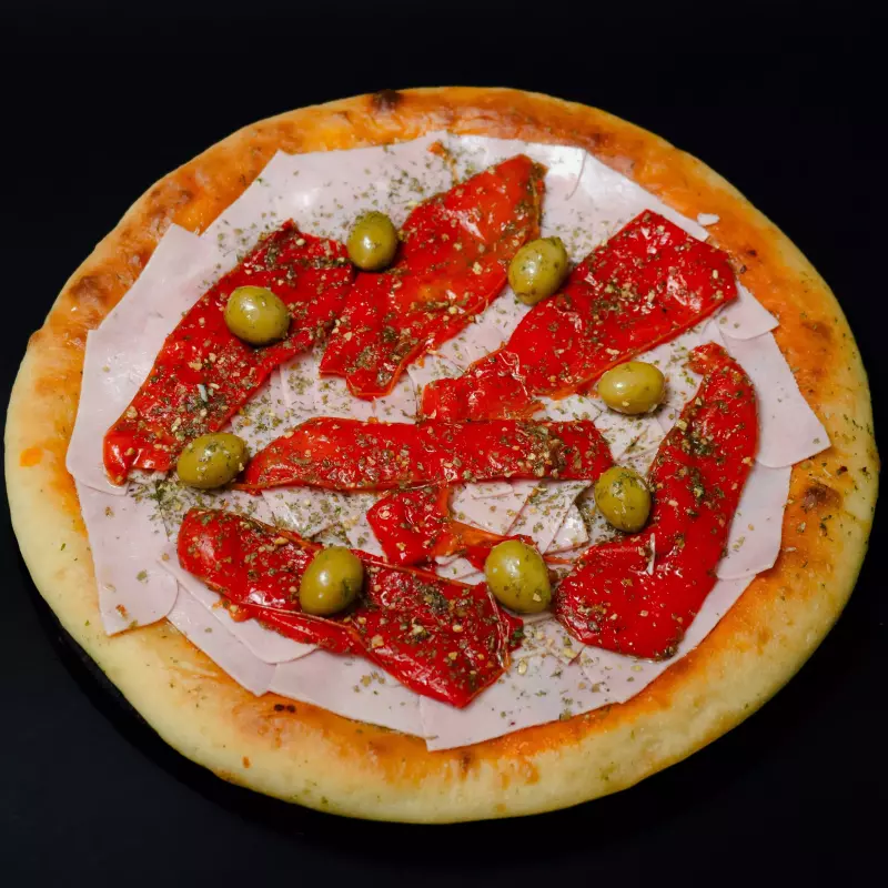 MUZZARELLA CON JAMÓN Y MORRÓN🍕