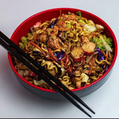 Yaki misto 700g+trouxinhas de queijo