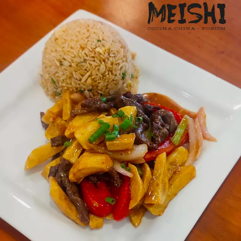 M-16   Lomo Saltado y Chaufa