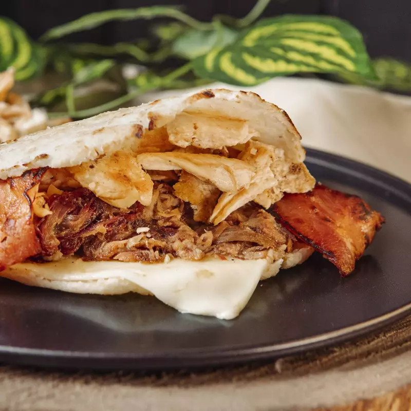 Arepa Mixta