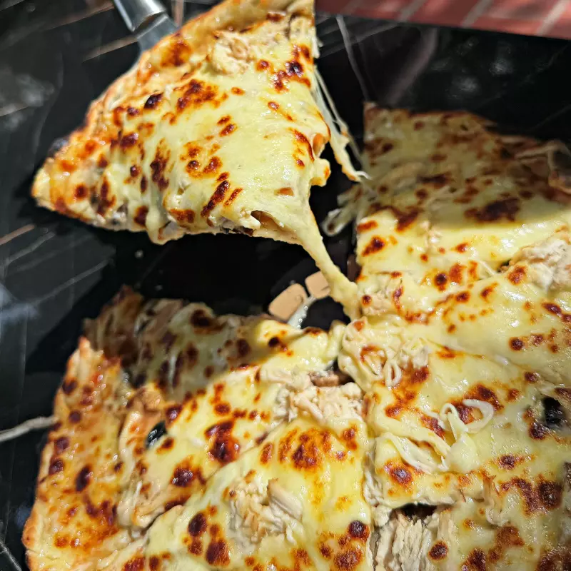 Pizza Pollo Chapiñones