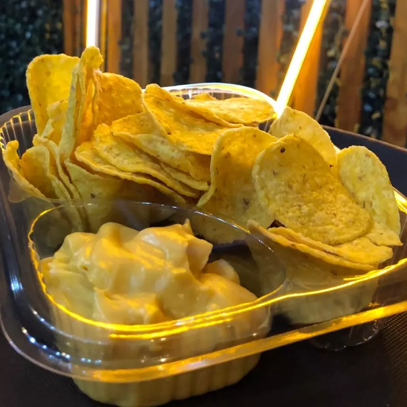Nachos Redondos con Queso Cheddar