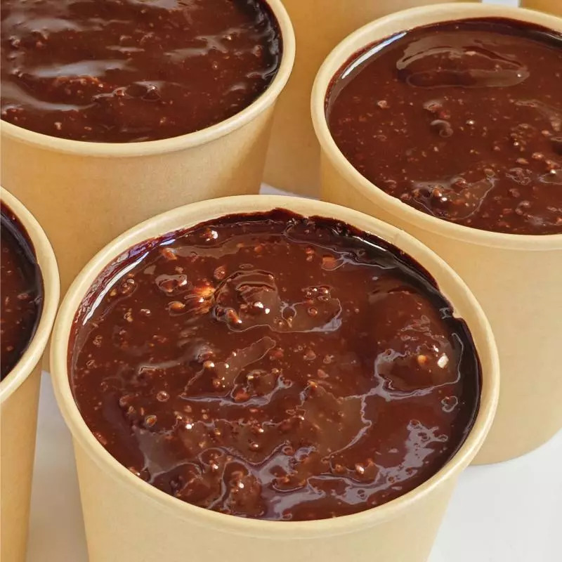 Vaso pastel de crocante de almendra