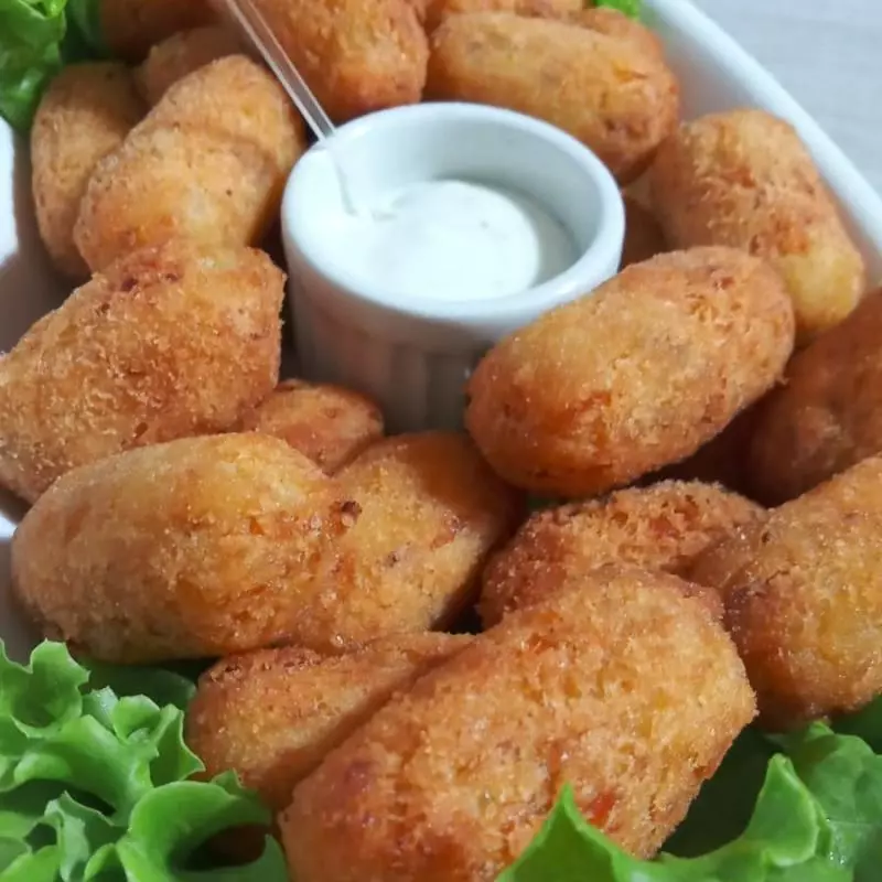 BOLINHO DE BACALHAU