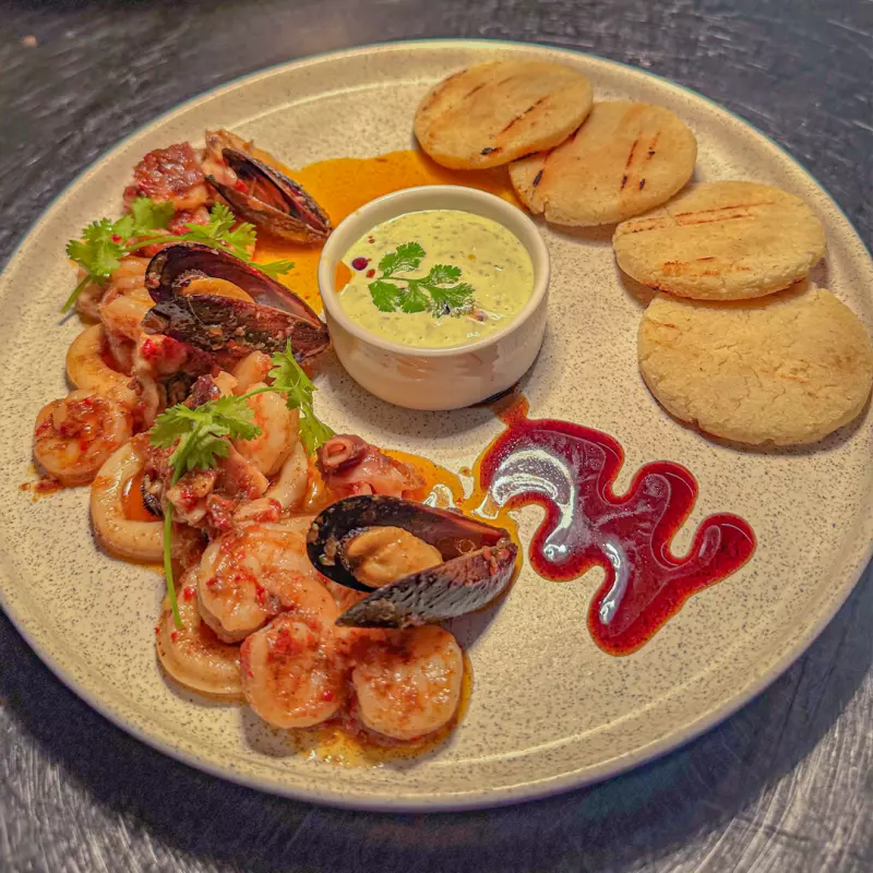 AREPITAS GLORIOSAS DE MARISCOS