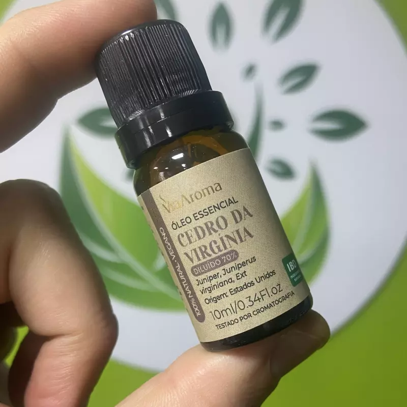 Óleo essencial cedro da Virgínia