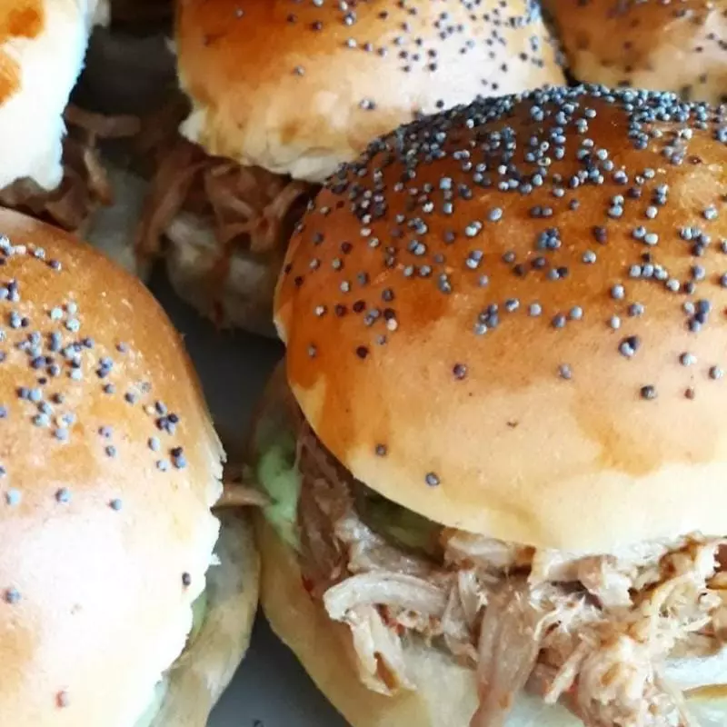 Bondiola braseada desmechada p/Sandw