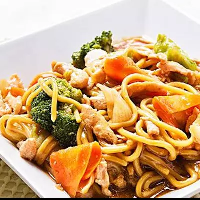 Yakissoba de frango