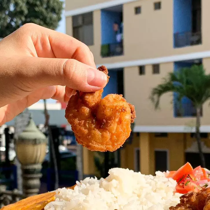 PORCIÓN DE CAMARONES
