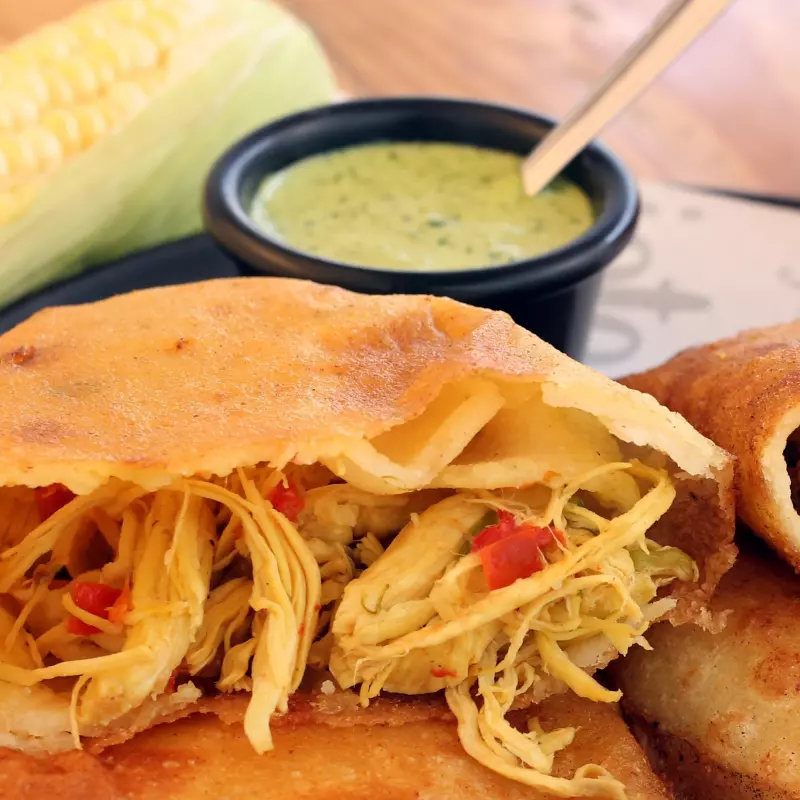 Empanada Pollo mechado