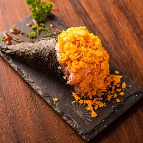 Temaki salmão nacho