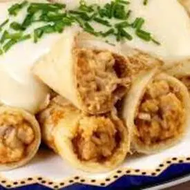 Panqueca de Frango Ao Molho Branco