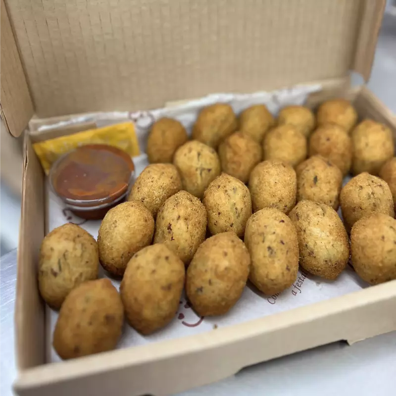 25un Croquete carne defum Queijo
