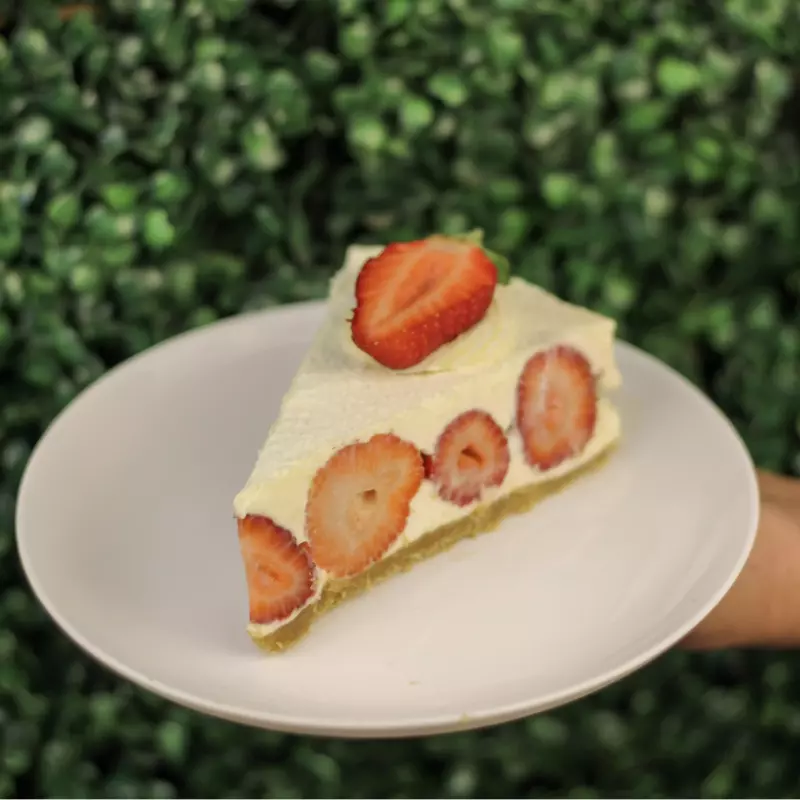 Fatia de Torta de Ninho com Morango