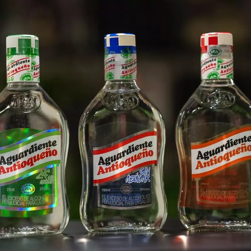 MEDIA DE AGUARDIENTE ANTIOQUEÑO