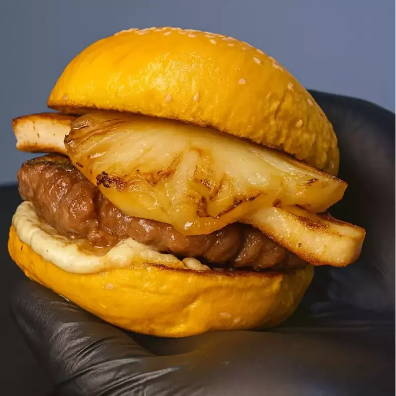 Hambúrguer com Abacaxi ao mel de 🐝