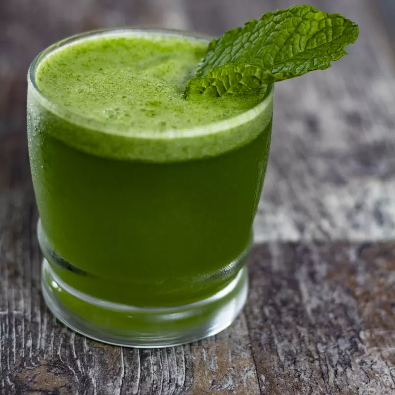 LIMONADA DE HIERBABUENA