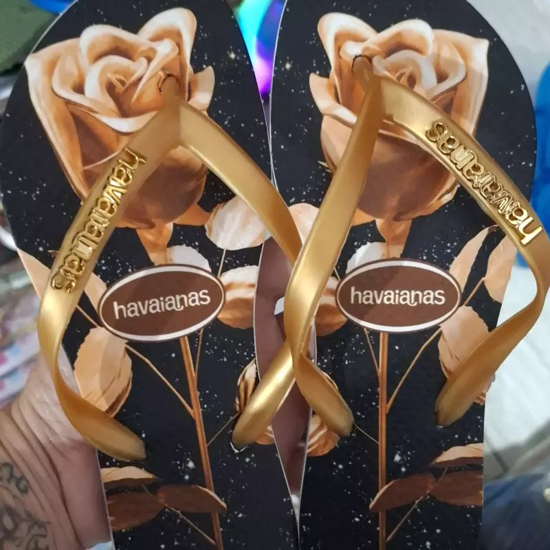 Fem transfer flor dourada