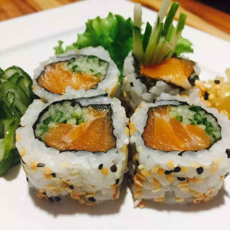 SAKE URAMAKI 08 unidades9