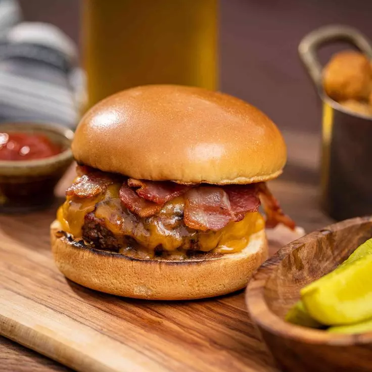 Burguer Cheddar con limonada