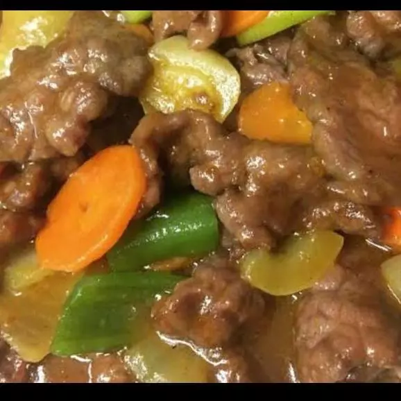 CARNE BOBINA AO MOLHO DE OSTRAS