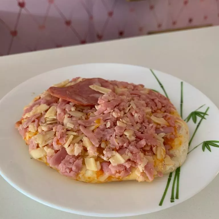 Pizza presunto queijo e calabresa