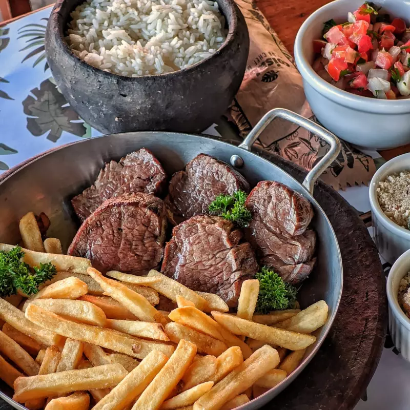 Filé mignon com fritas