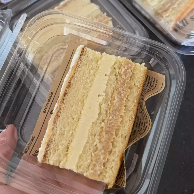 Fatia bolo de aniversário 150g