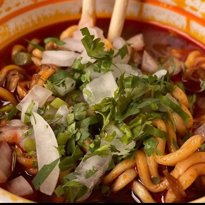 98. RAMEN DE BIRRIA
