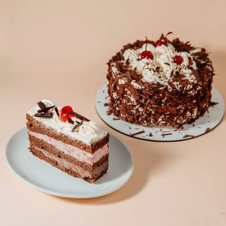 Torta Selva Negra Frutos R. y Cereza