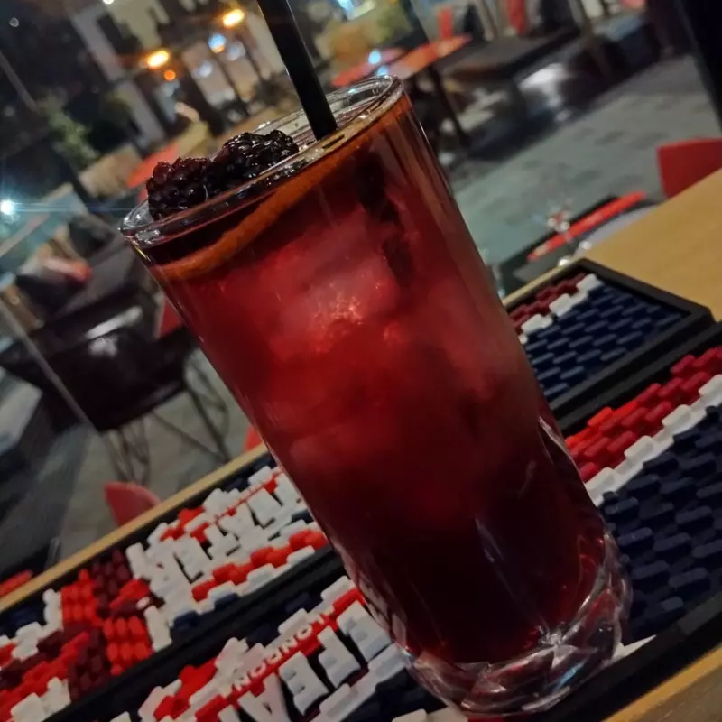 RED COCKTAIL