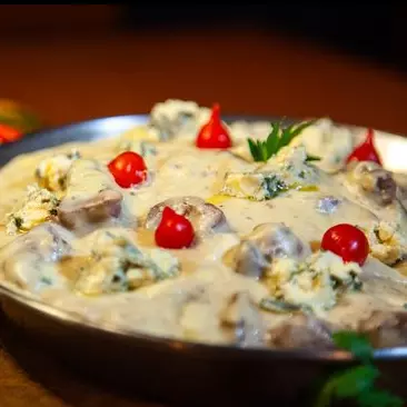 Filet mignon com molho gorgonzola